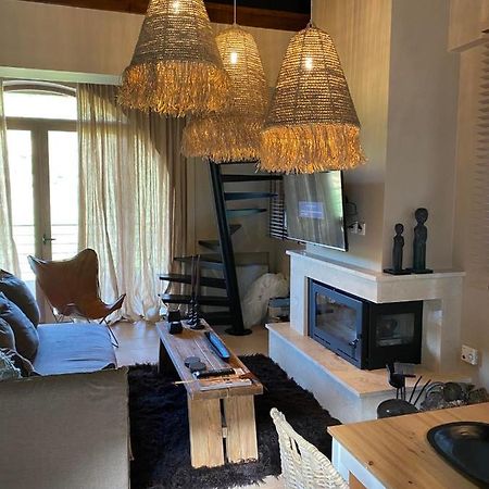 Luxurious Maisonette In The Countryside With A Pool كالافريتا المظهر الخارجي الصورة