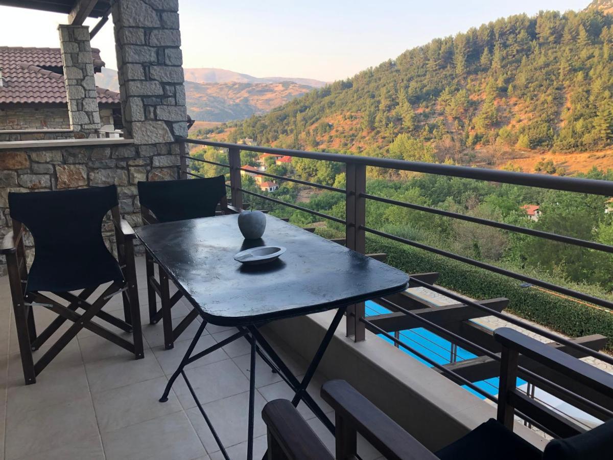 Luxurious Maisonette In The Countryside With A Pool كالافريتا المظهر الخارجي الصورة
